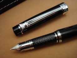 Bút máy Picasso cài bạc