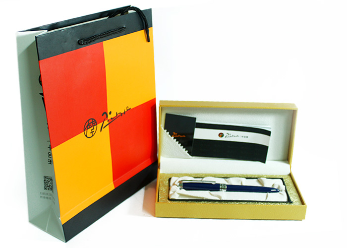 But-may-picasso-912F_blue_1_