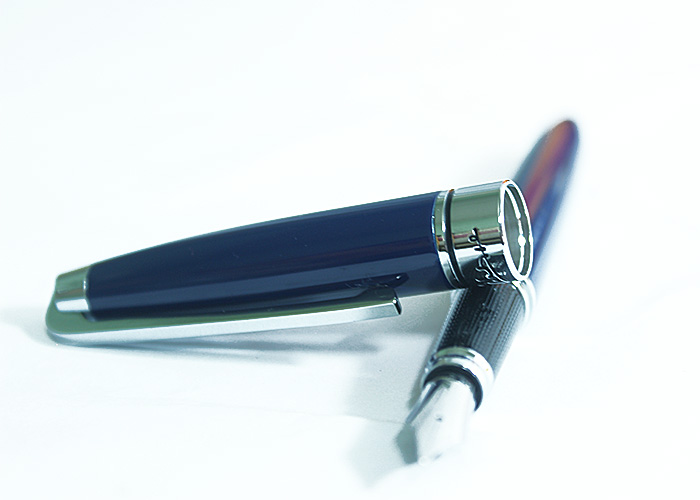 But-may-picasso-912F_blue_9_