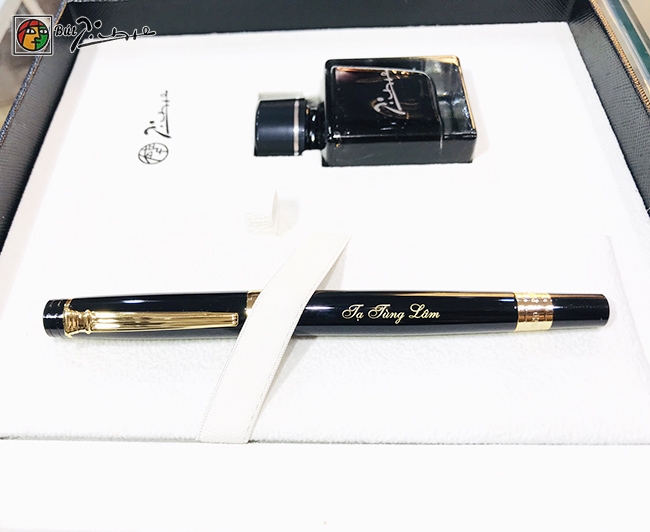 Bút ký picasso 917 khắc tên