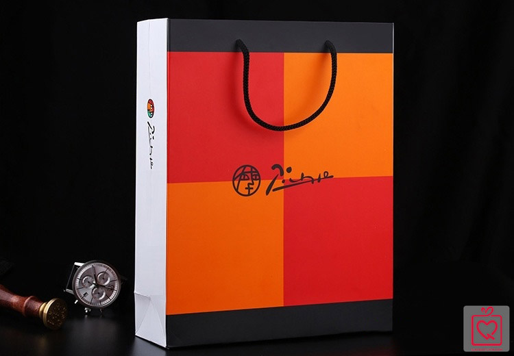 tui-dung-but-picasso